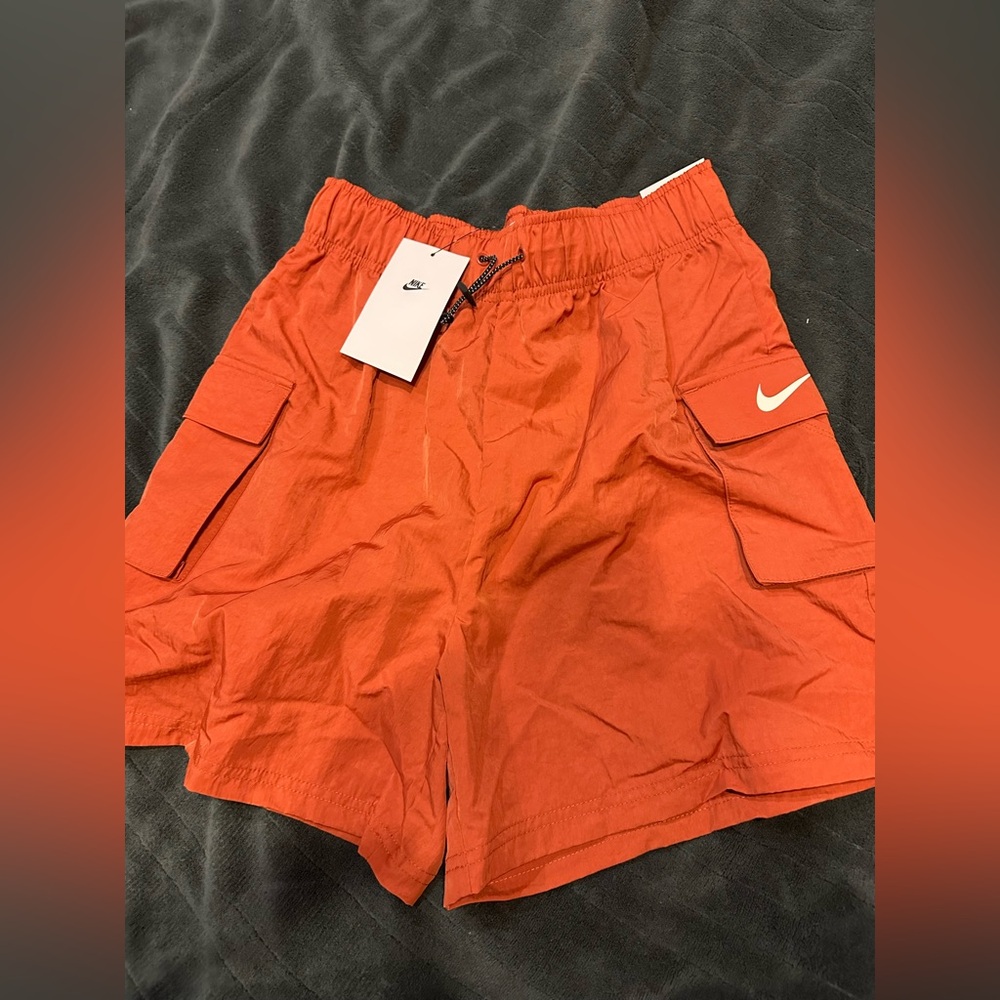 Nike skateboarding  orange active  short sz xs nwt